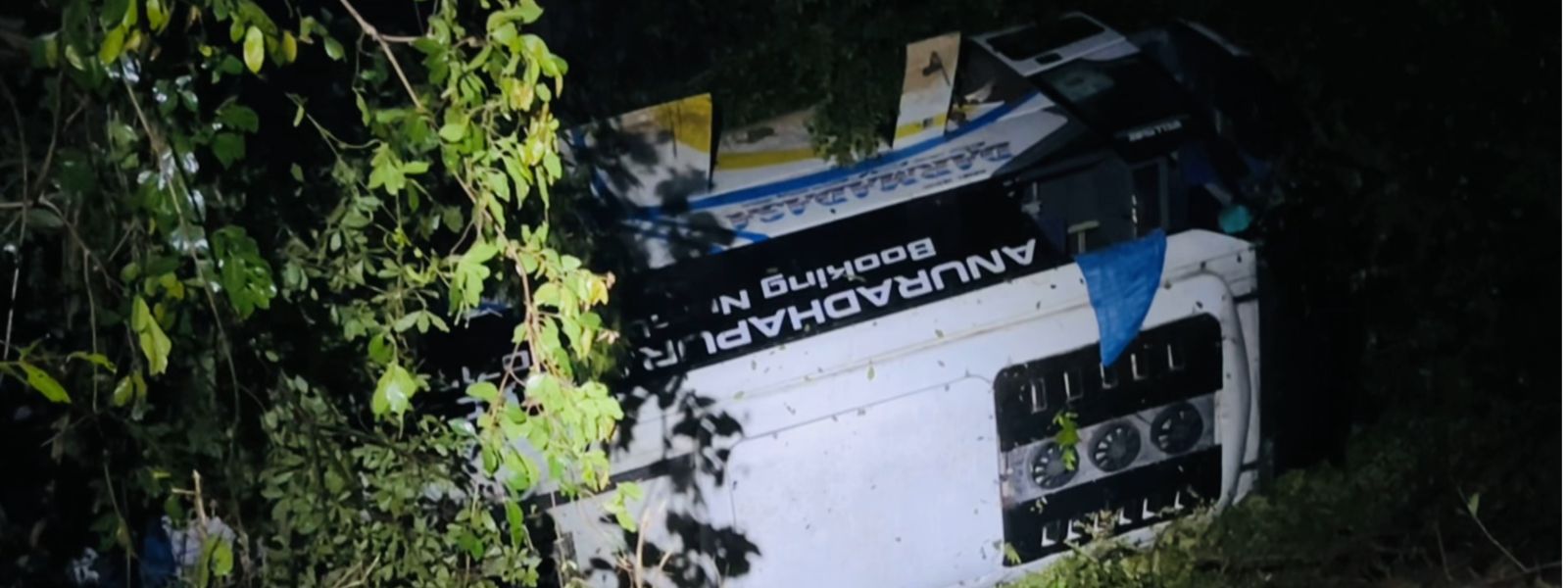 12 Injured as Bus Overturns in Puttalam